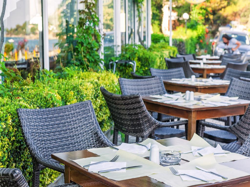 Xenios Dolphin Beach Hotel Possidi Ngoại thất bức ảnh