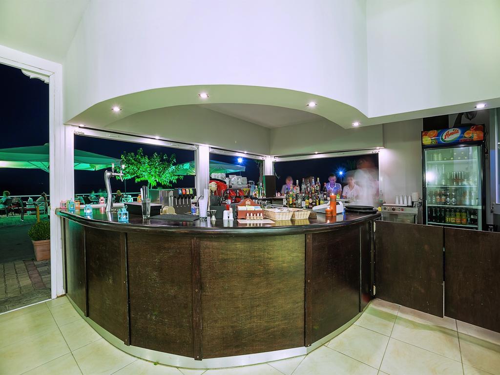 Xenios Dolphin Beach Hotel Possidi Ngoại thất bức ảnh