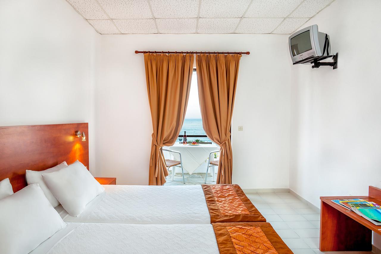Xenios Dolphin Beach Hotel Possidi Ngoại thất bức ảnh