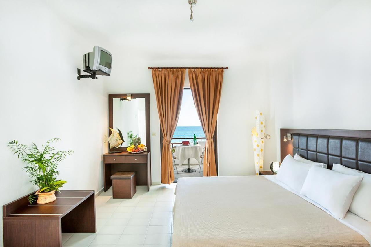 Xenios Dolphin Beach Hotel Possidi Ngoại thất bức ảnh